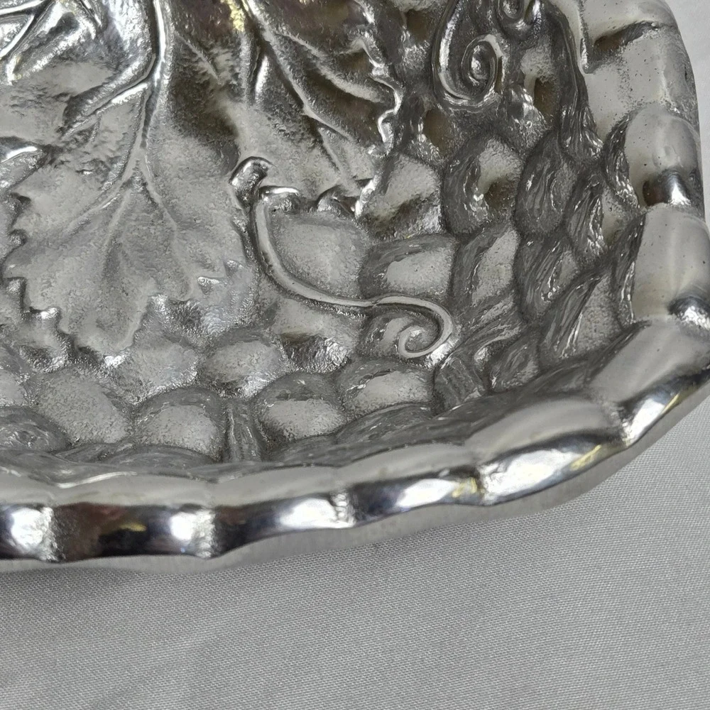 Wilton Armetale RWP Small Grape Leaf Serving Bowl Silver Tone 353734‎ 7